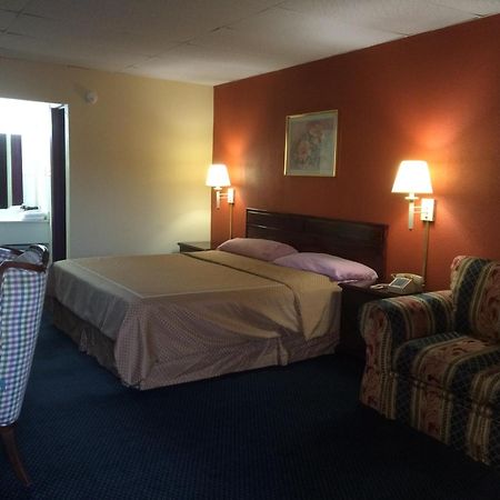 Executive Inn Texarkana Room photo
