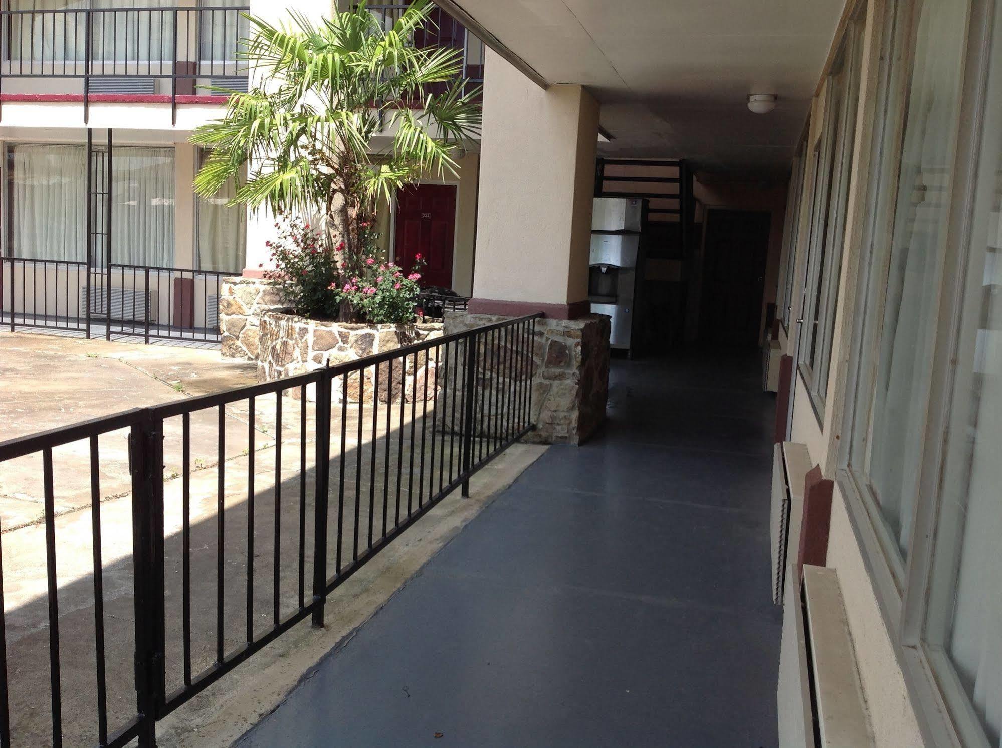 Executive Inn Texarkana Exterior photo